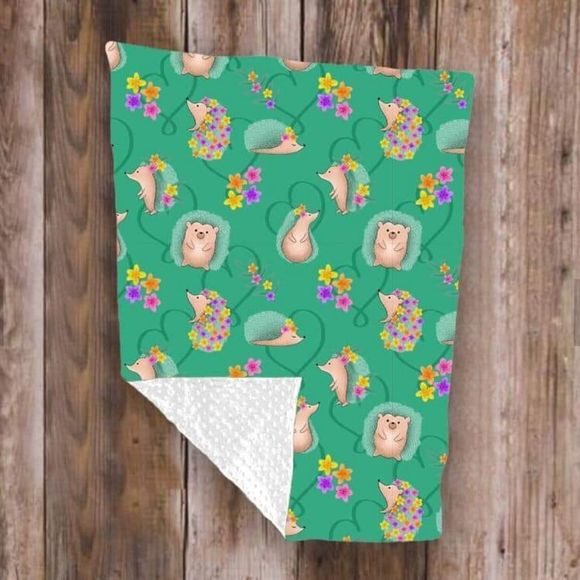 NEW FLOWERY HEDGEHOG MINKY BLANKET - Picture 1 of 2